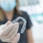 Капи Invisalign — сучасний підхід до корекції зубів без брекетів