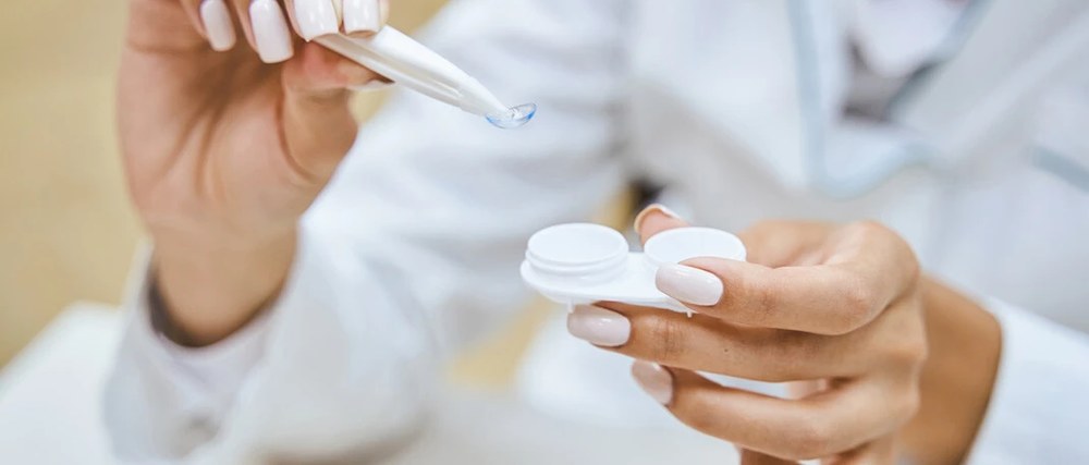 Типові помилки при використанні контактних лінз