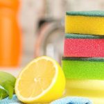 Губка чи ганчірка: що краще для миття посуду