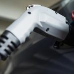 Як вибрати домашню зарядку для електромобіля?