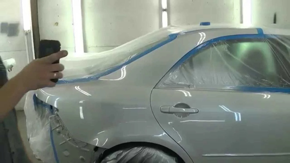 Нюанси кузовного ремонту: детальніше про лакування