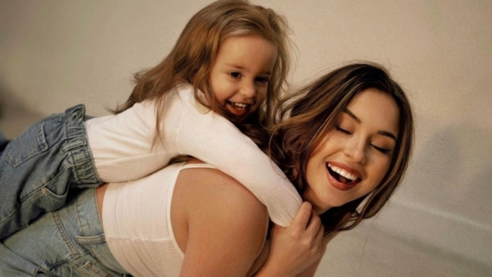 Що відомо про Яну Гріффін з шоу “Супермама”