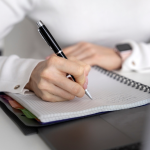 Як пишеться слово “контрадмірал” за новим правописом