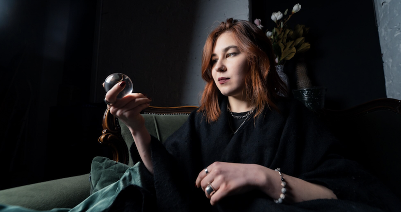 Опис руни Перт і її значення у ворожінні